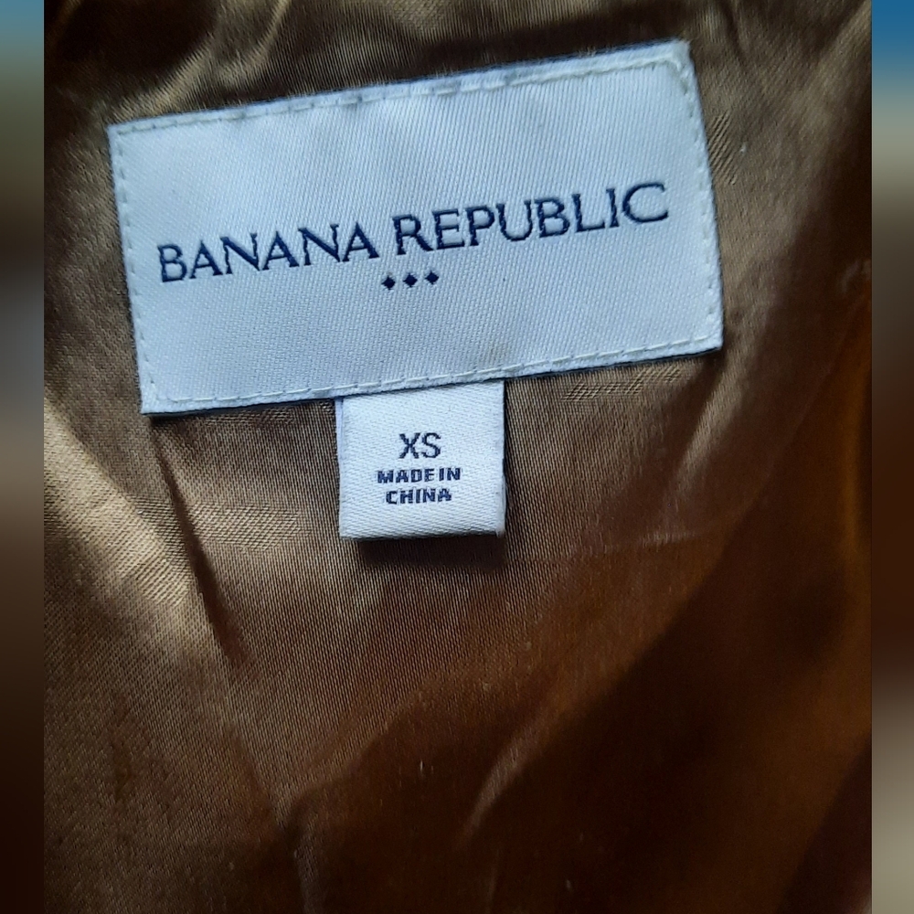 Banana Republic Women's Gold Textured Teddy Coat - Picture 4 of 13